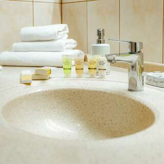 Гостиница Априори Зеленоградск Улучшенный люкс с видом на море-4